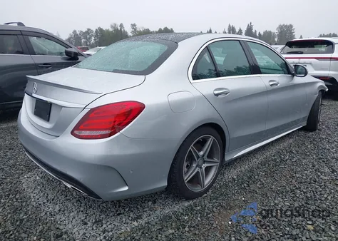 2016 Mercedes-Benz C 300 Sport z USA, uszkodzony, nr VIN 55SWF4JB7GU108951